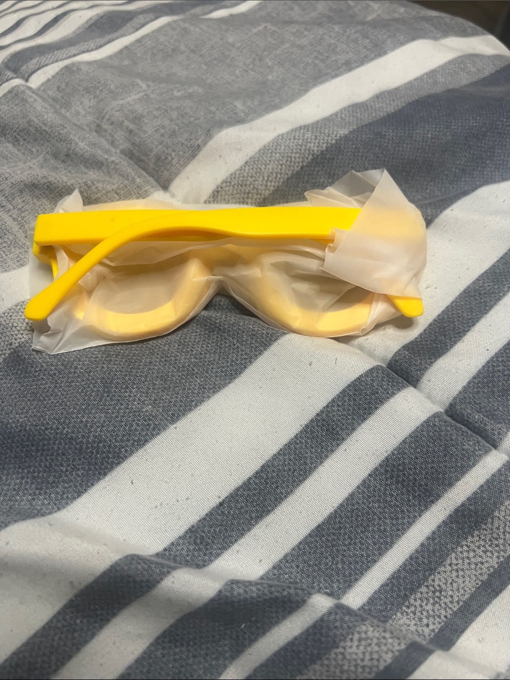 Glasses - Picture 2 of 5